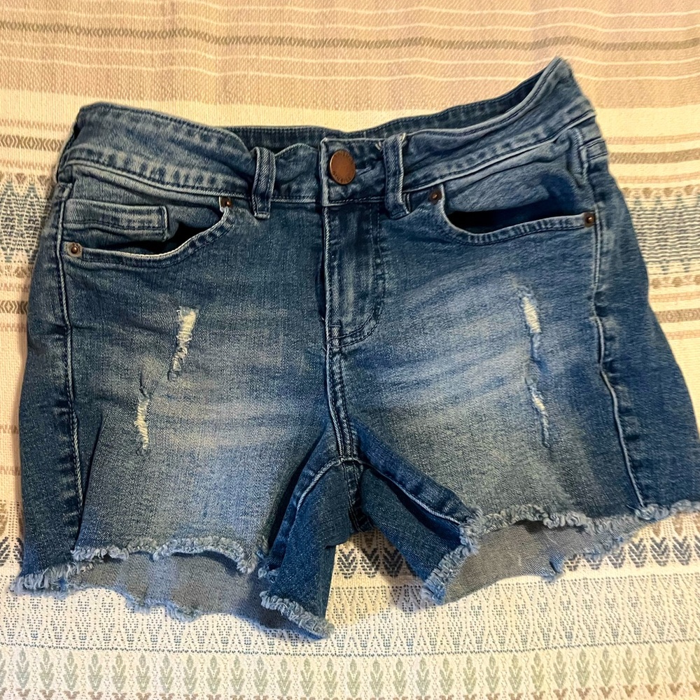 O’Neil Size 27 Jean Shorts